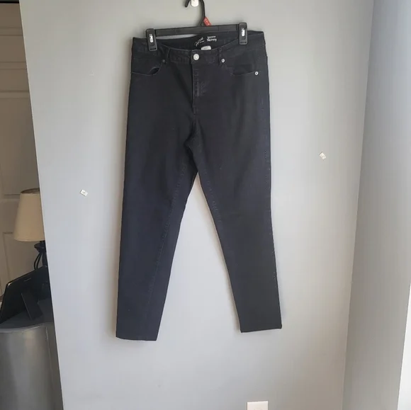 Jaclyn Smith Spencer skinny black jeans - Picture 6 of 6